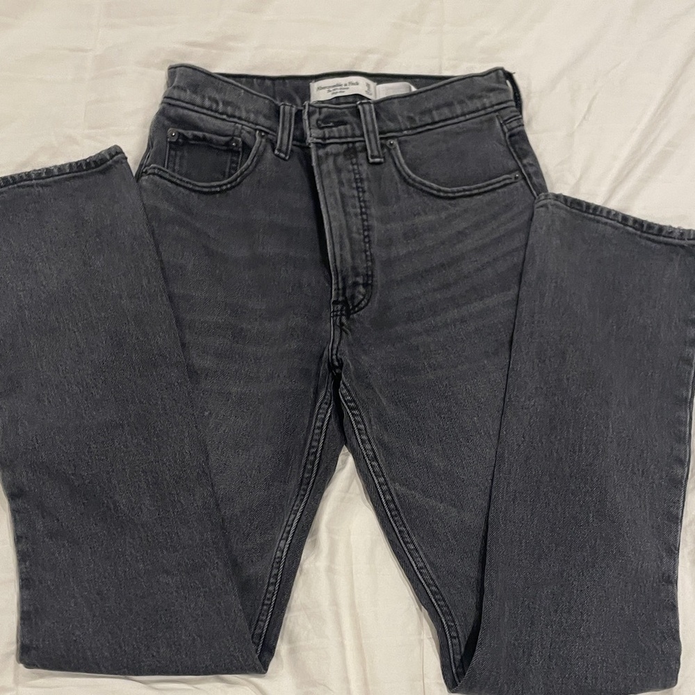 Abercrombie and Fitch grey women’s Jeans